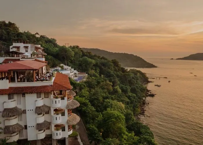 Pacifica Grand Zihuatanejo